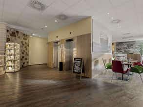 Hotel Mercure Hotel Hamburg Am Volkspark photo 1