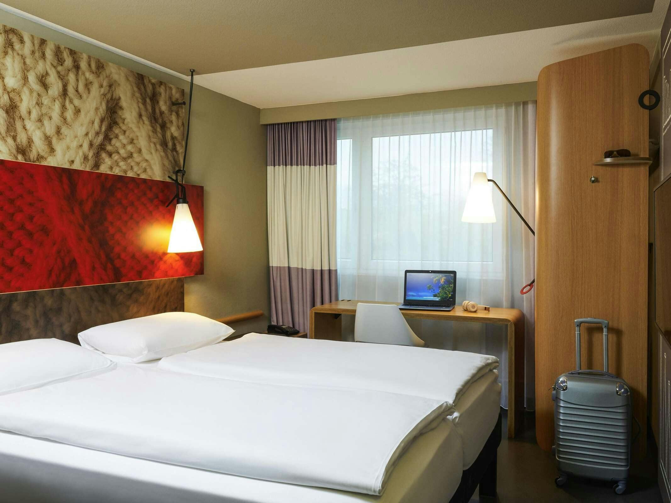 Hotel Ibis Zurich Adliswil photo 2