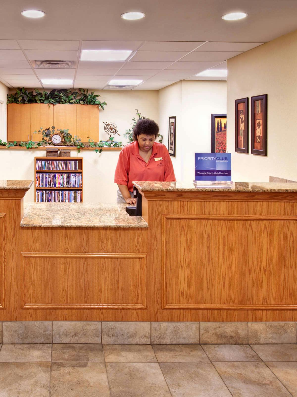 Hotel Candlewood Suites Omaha Airport photo 4