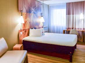 Hotel Ibis Frankfurt Airport photo 2