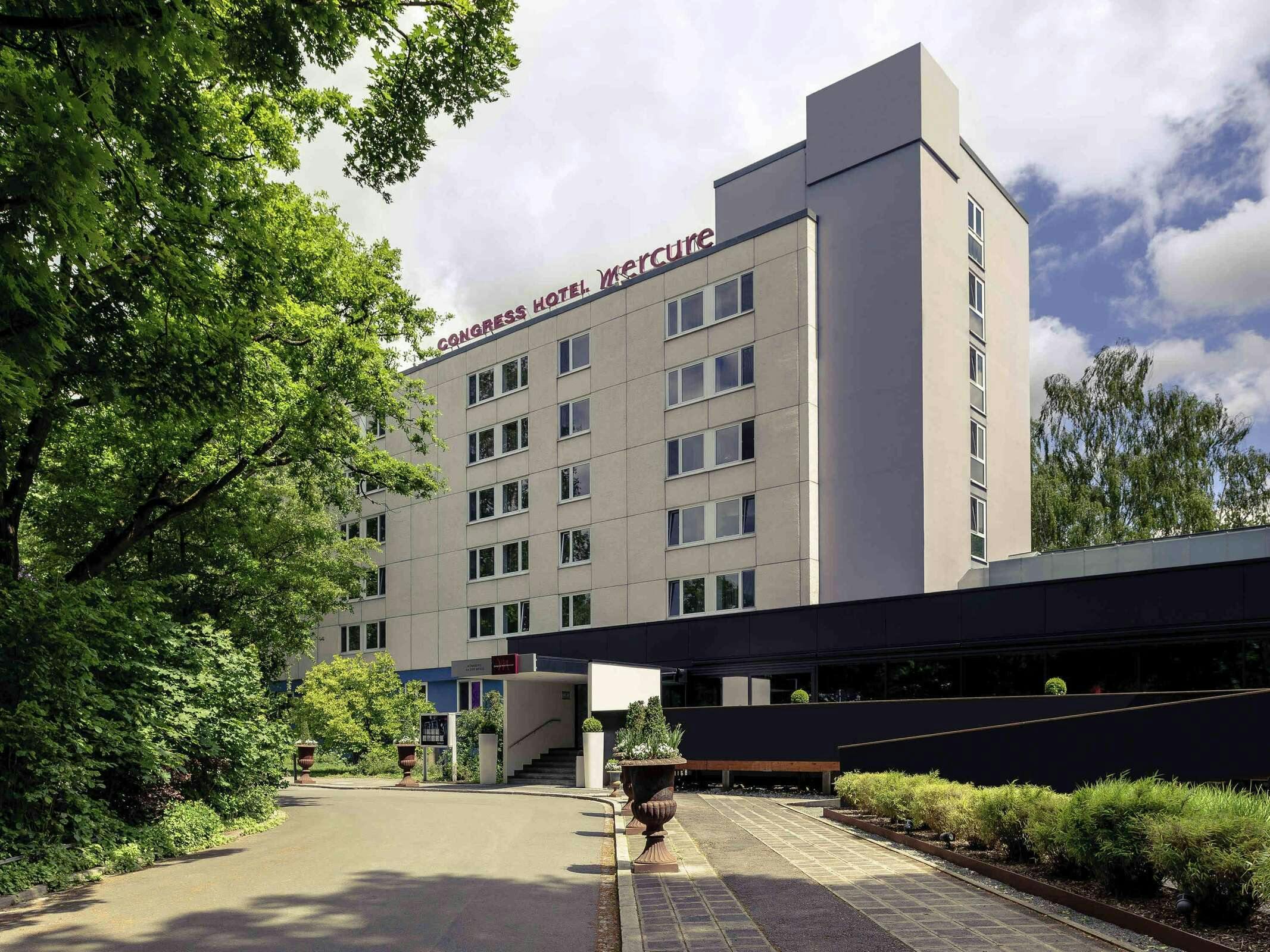 Hotel Congress Hotel Mercure Nuernberg An Der Messe photo 3