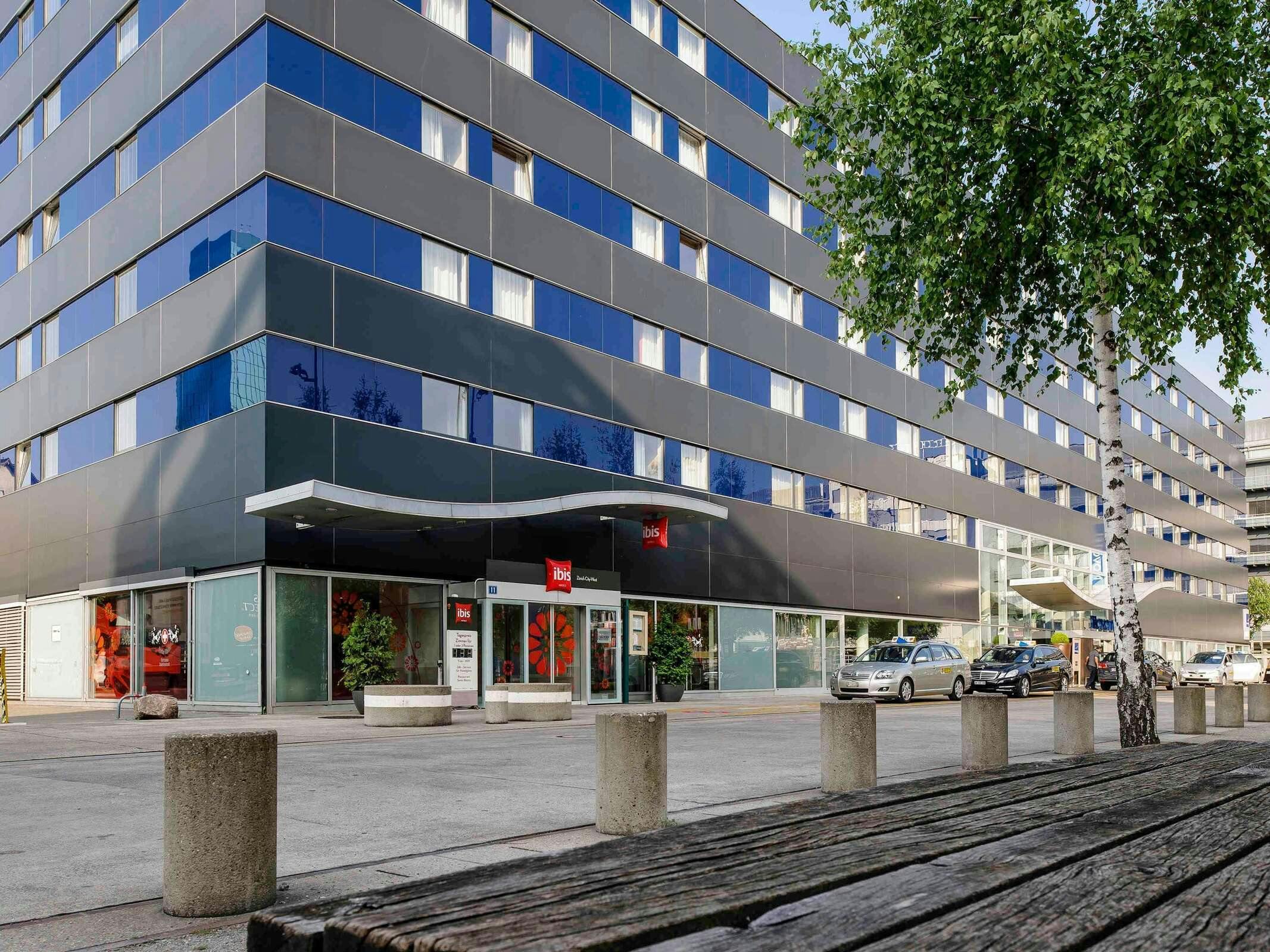 Hotel Ibis Zurich City West photo 1