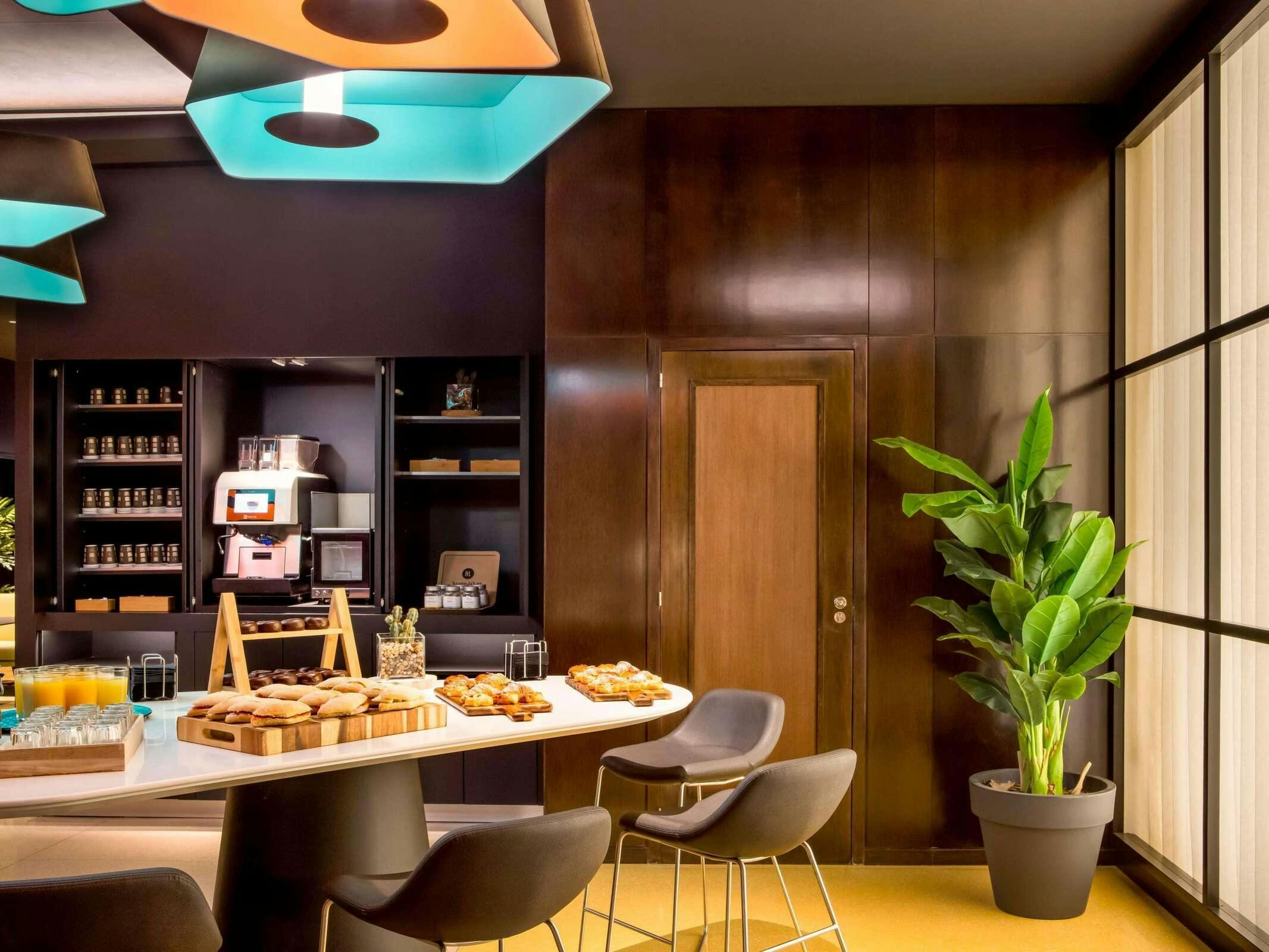 Hotel Novotel Barcelona Cornella photo 5