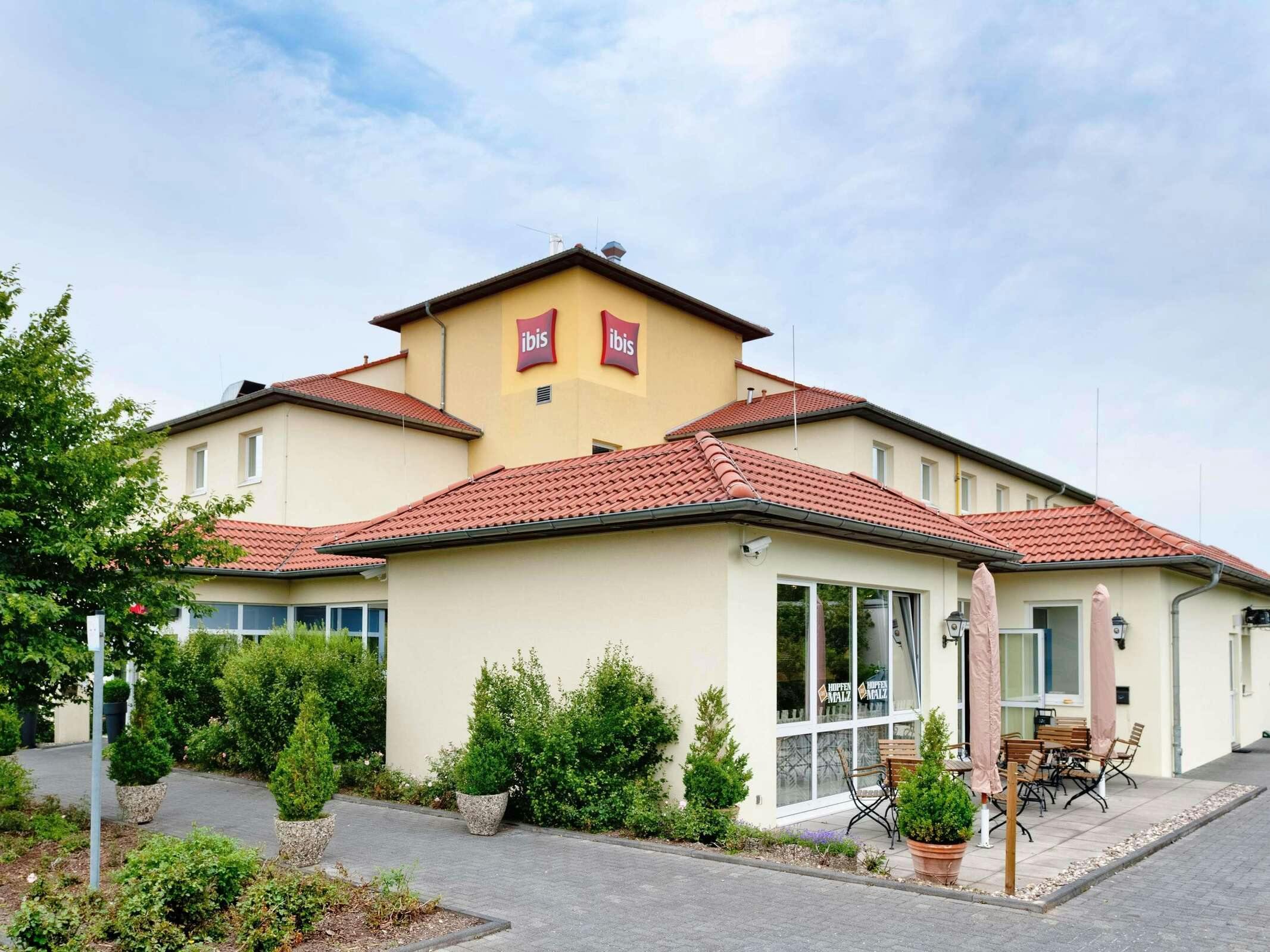 Hotel Ibis Koeln Airport photo 1