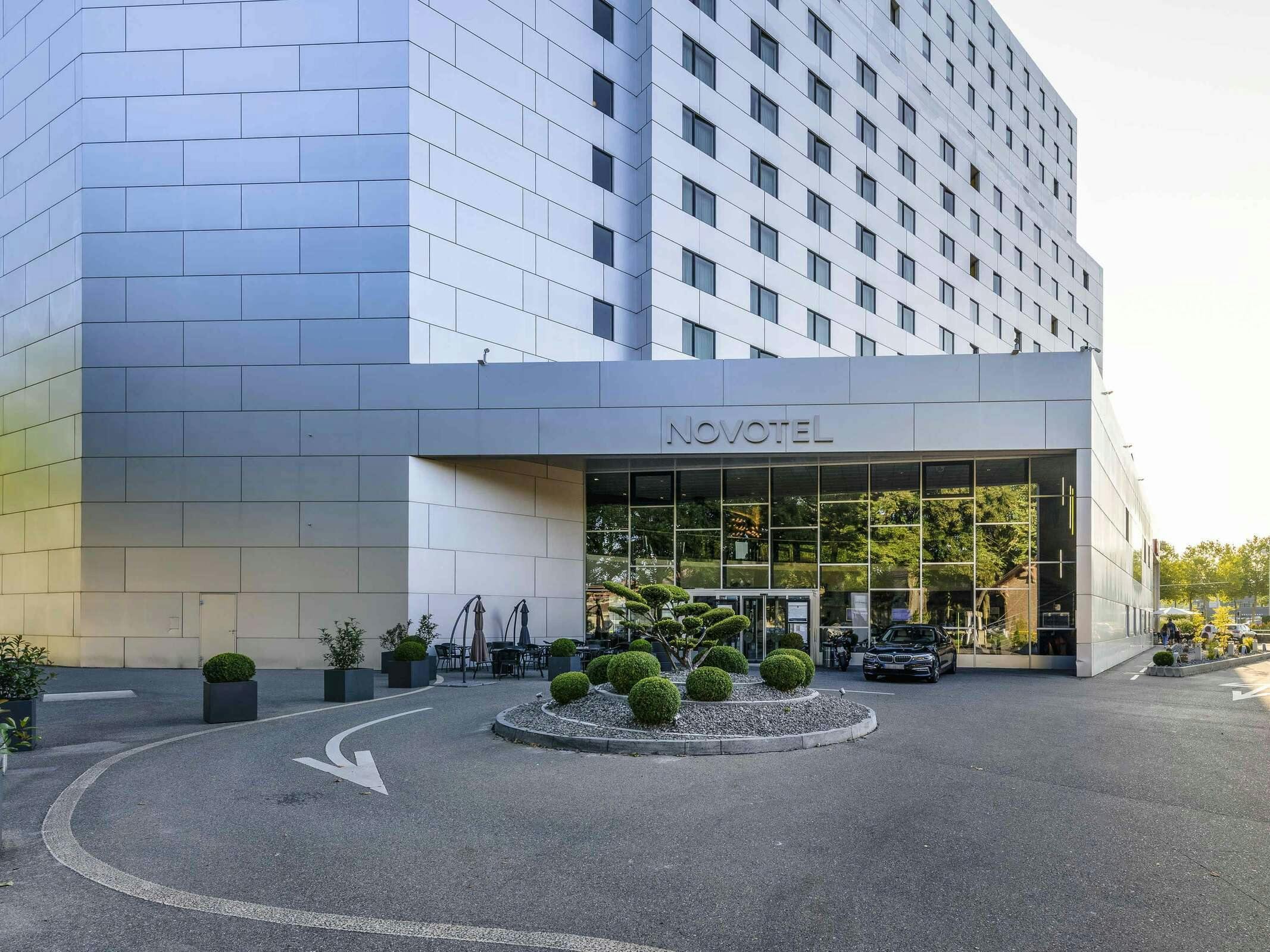 Hotel Novotel Bern Expo photo 3