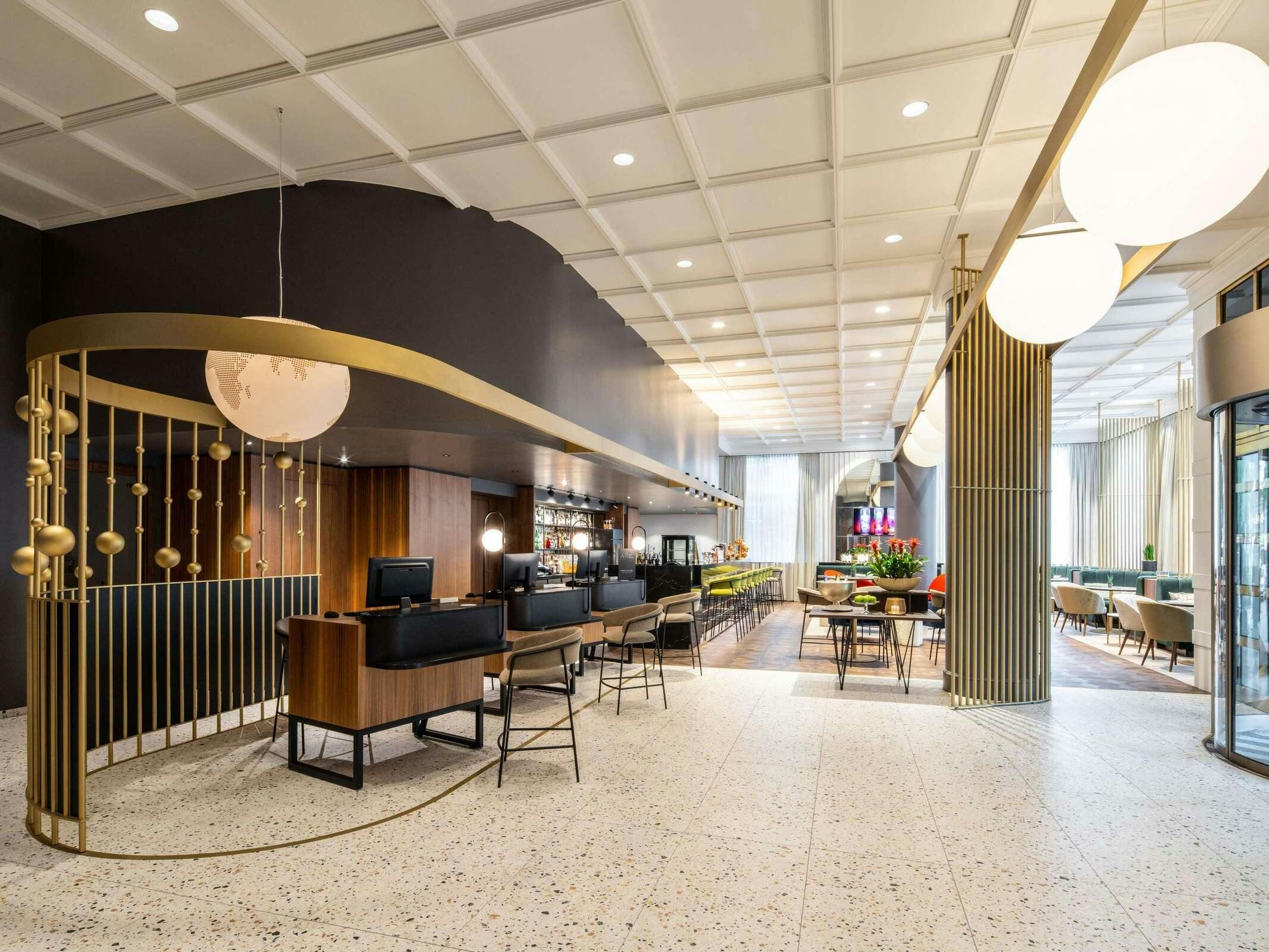 Hotel Pullman Stuttgart Fontana photo 2