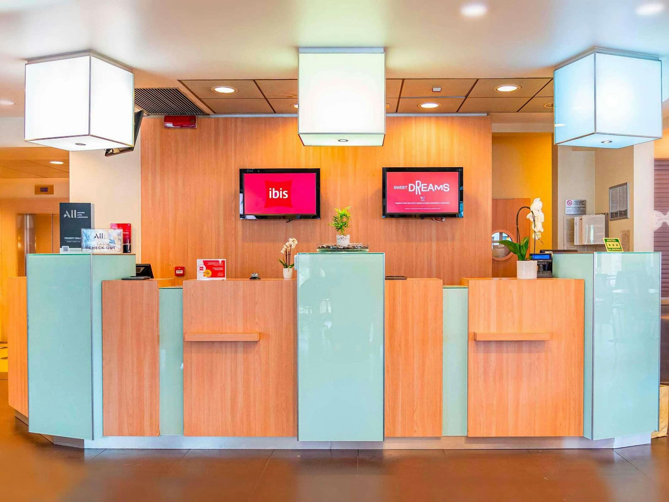 Hotel Ibis Como photo 1