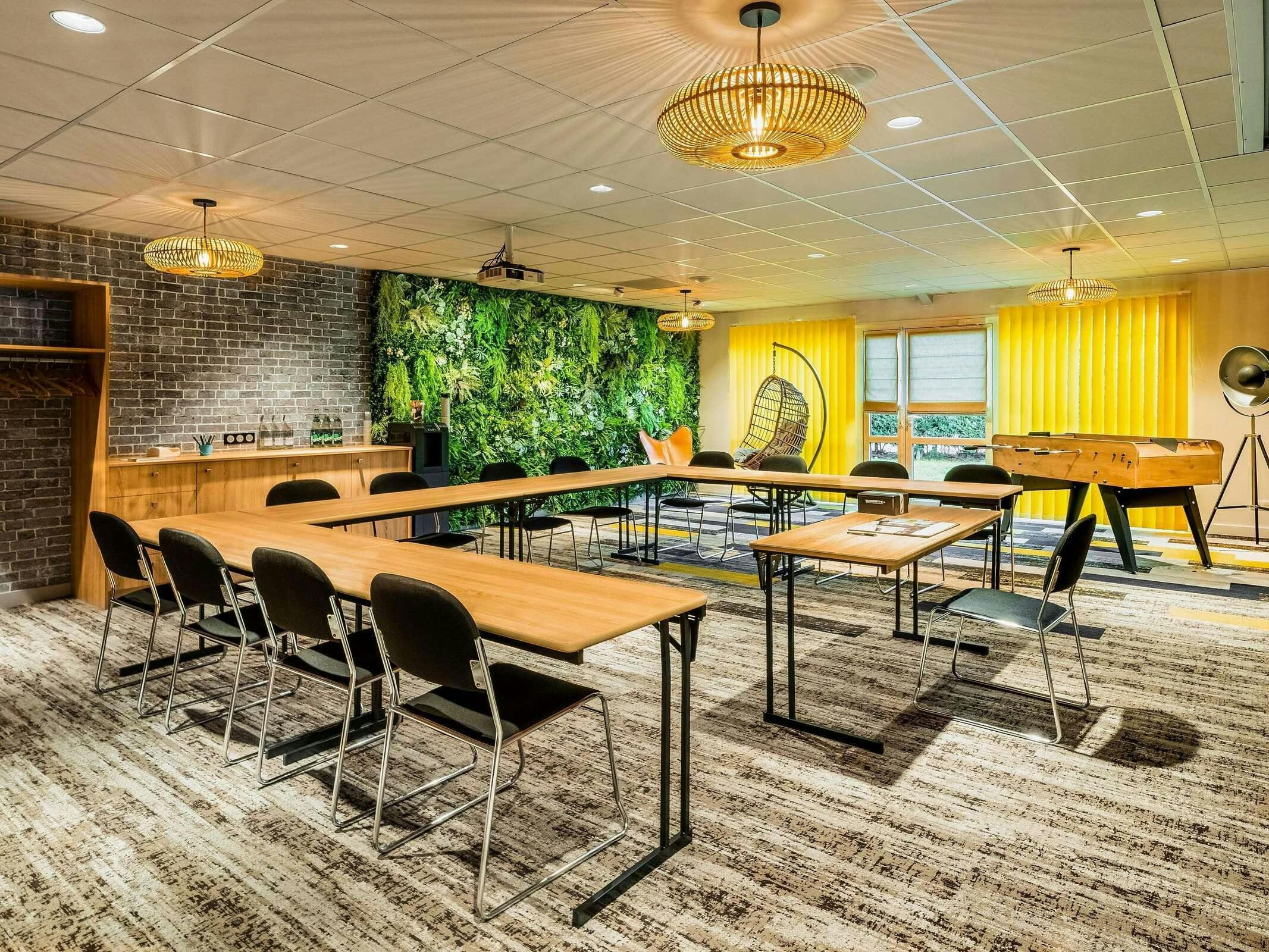 Hotel Mercure Lyon Est Chaponnay photo 2