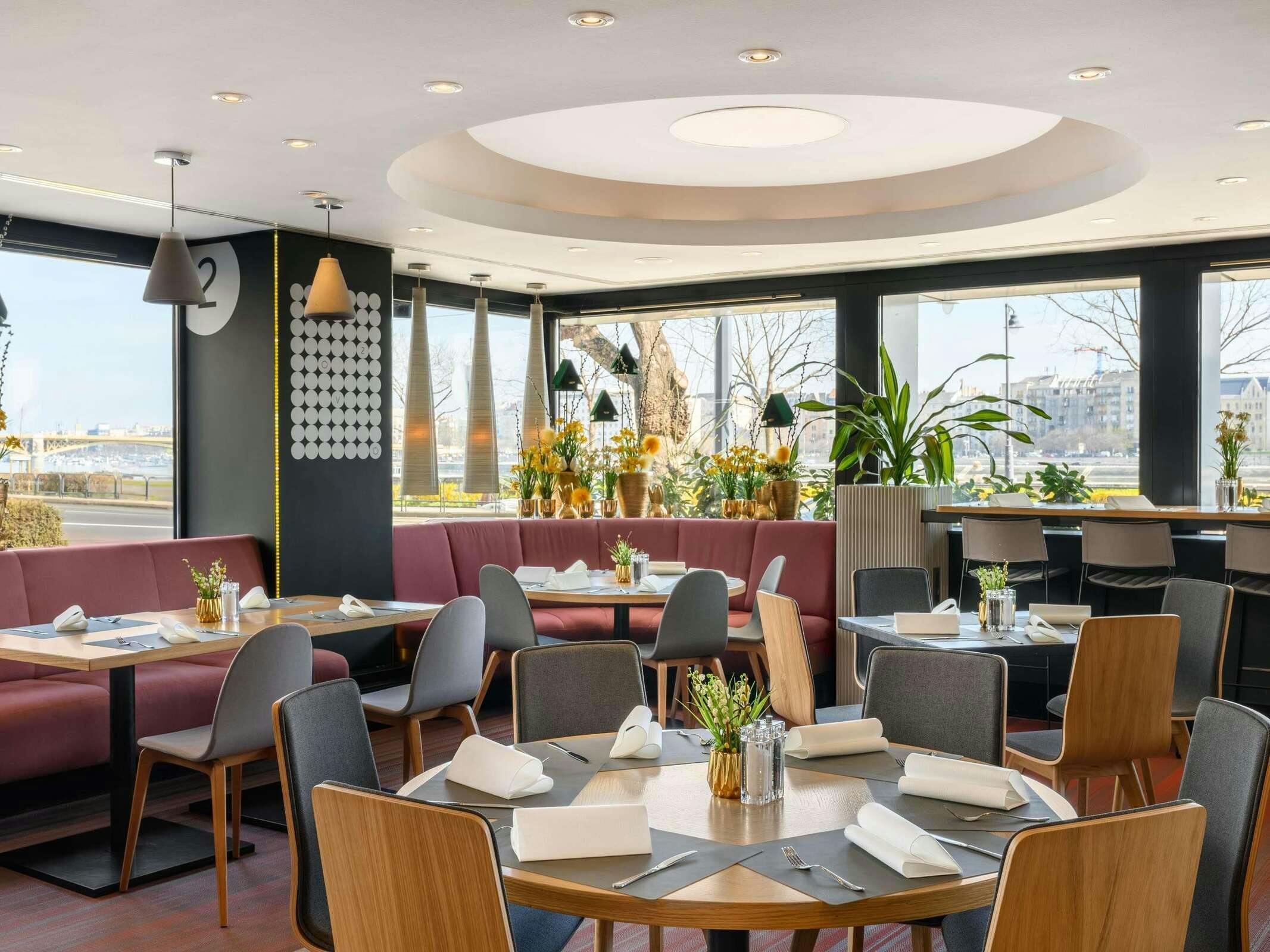 Hotel Novotel Budapest Danube photo 2