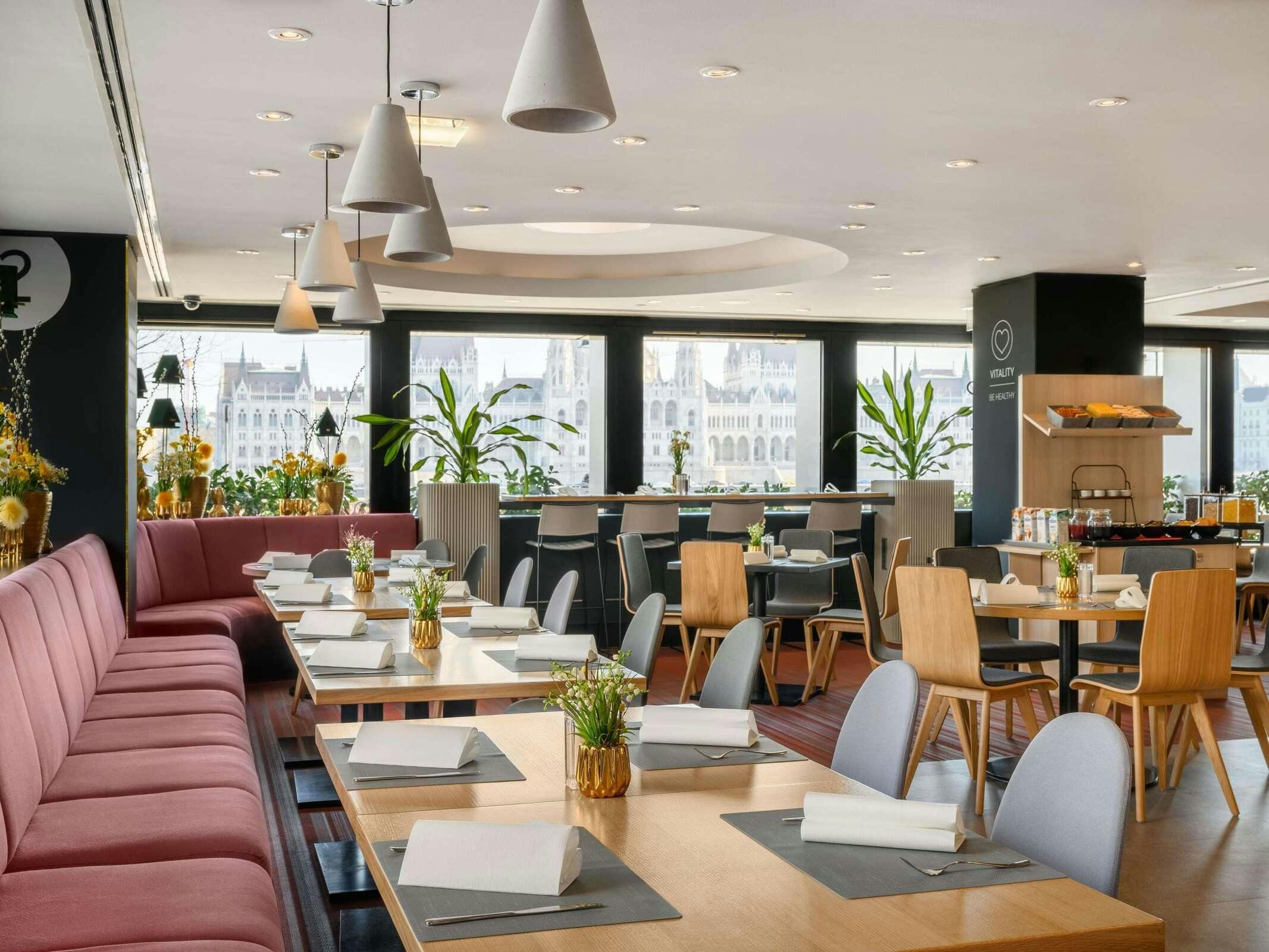 Hotel Novotel Budapest Danube photo 3