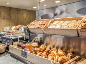 Hotel Ibis Cannes Mandelieu photo 2