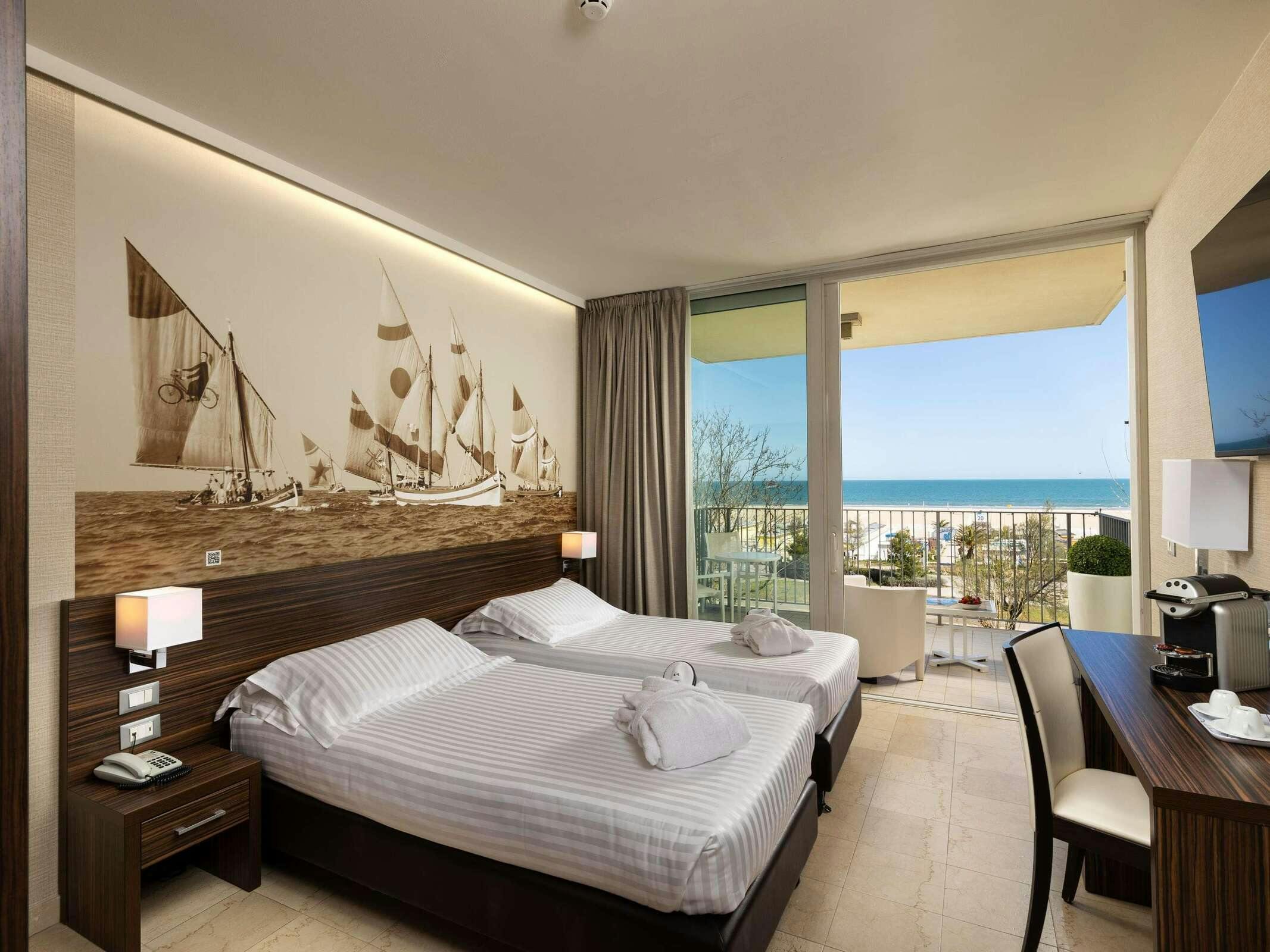 Hotel Mercure Rimini Lungomare photo 5