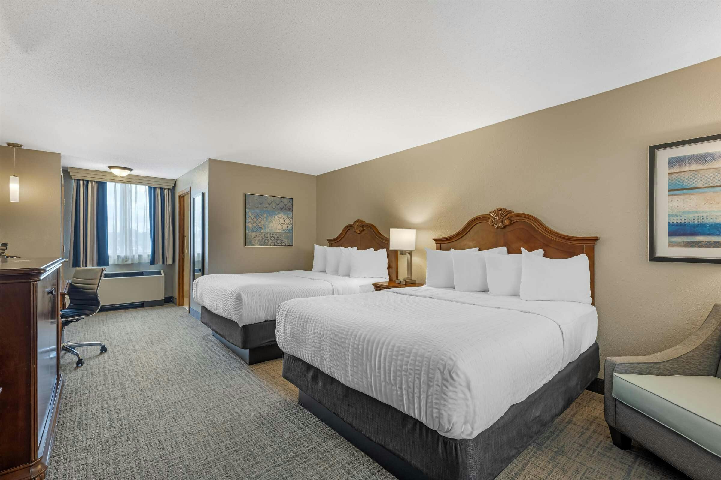 Best Western Plus Dubuque Hotel & Conference Center