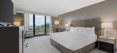 Best Western Plus Agate Beach Inn