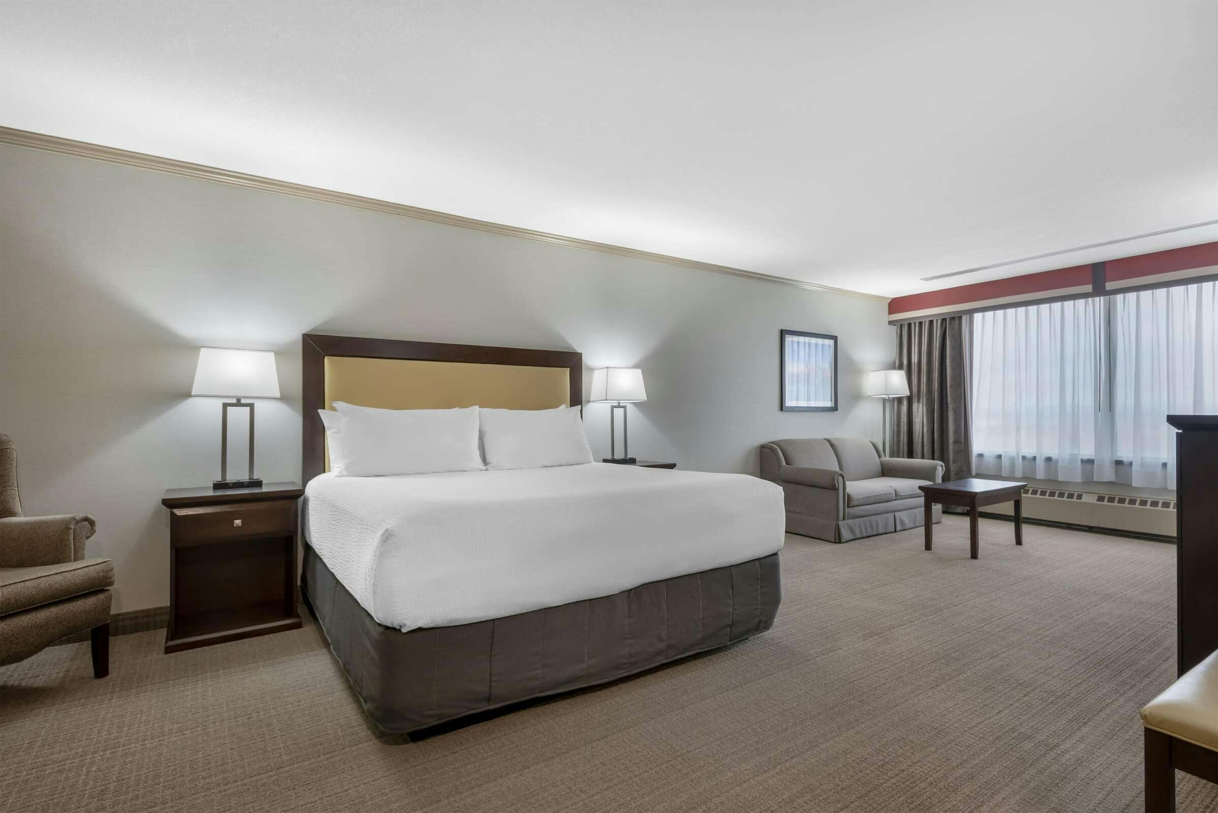 Best Western Plus Port O'Call Hotel
