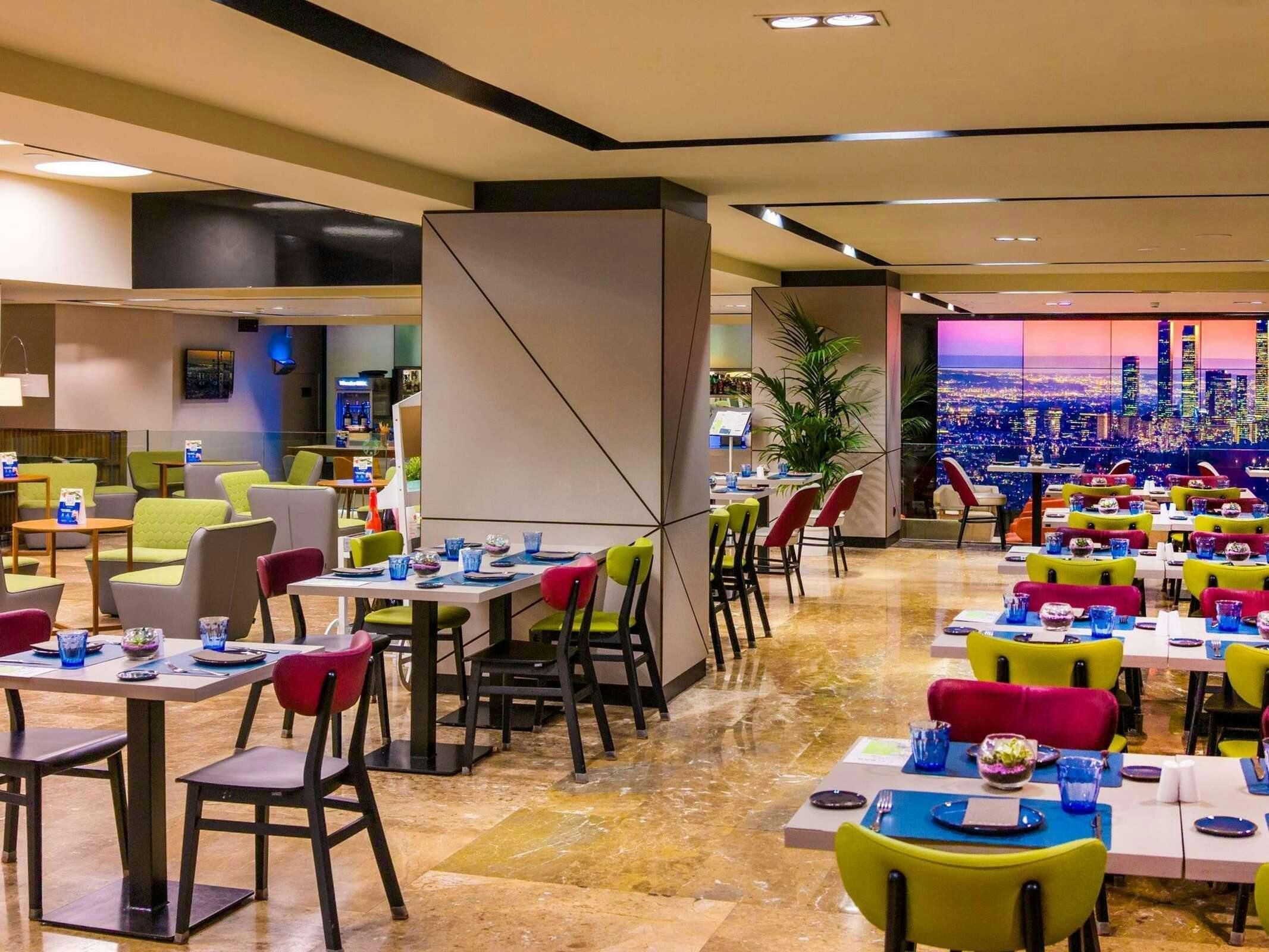 Hotel Novotel Madrid Center photo 4