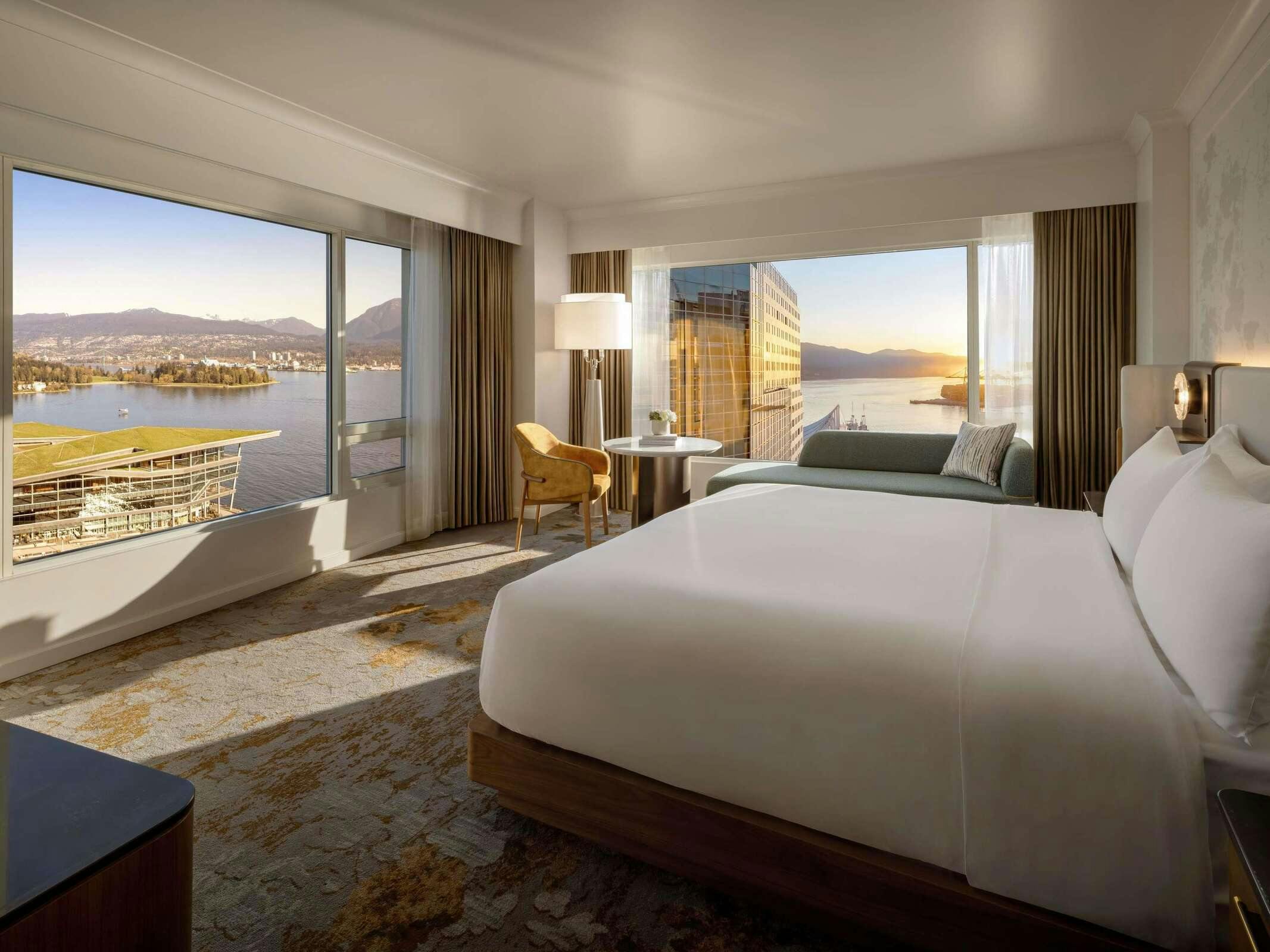 Hotel The Fairmont Waterfront photo 4