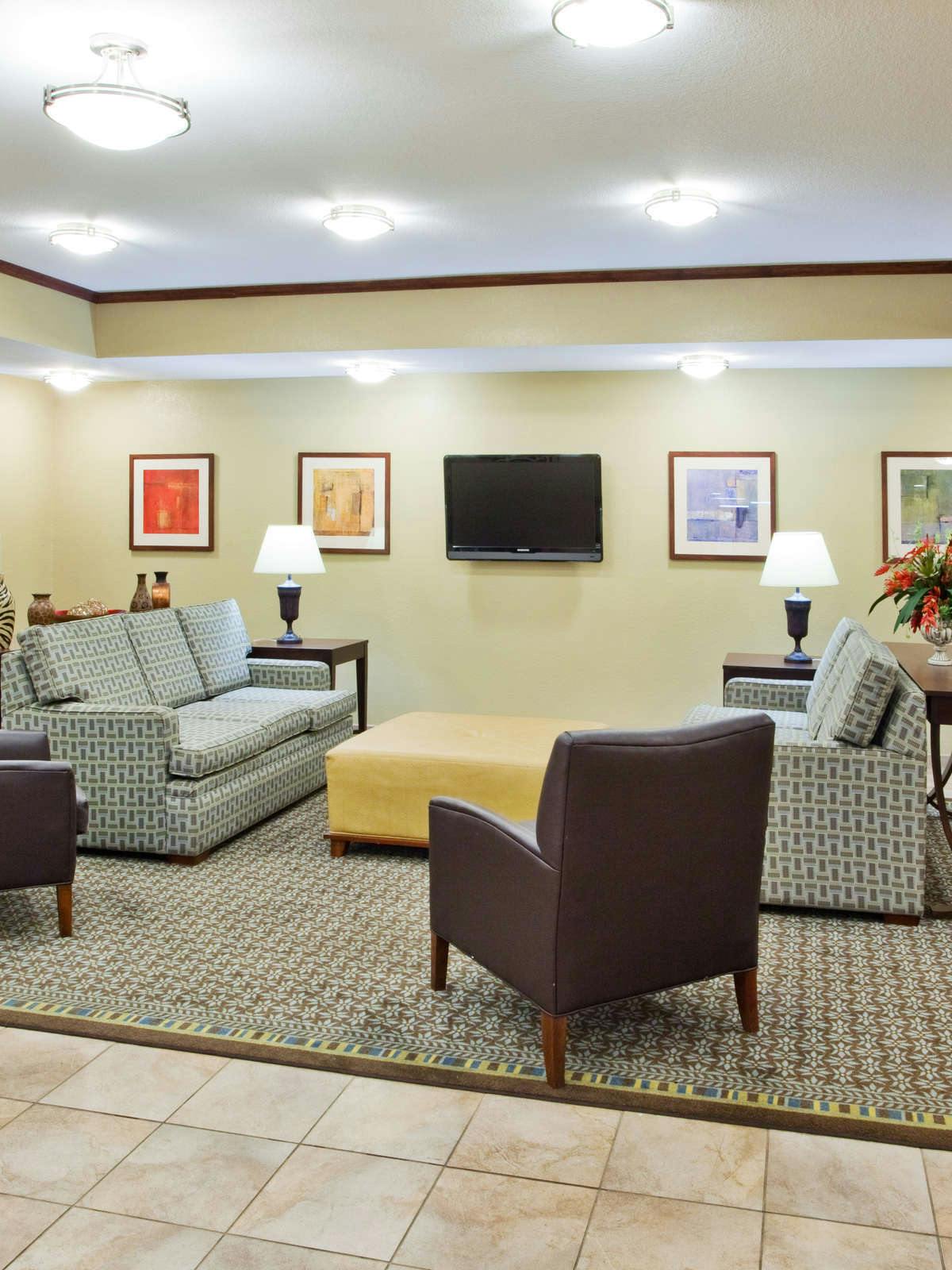 Hotel Candlewood Suites Macon photo 3