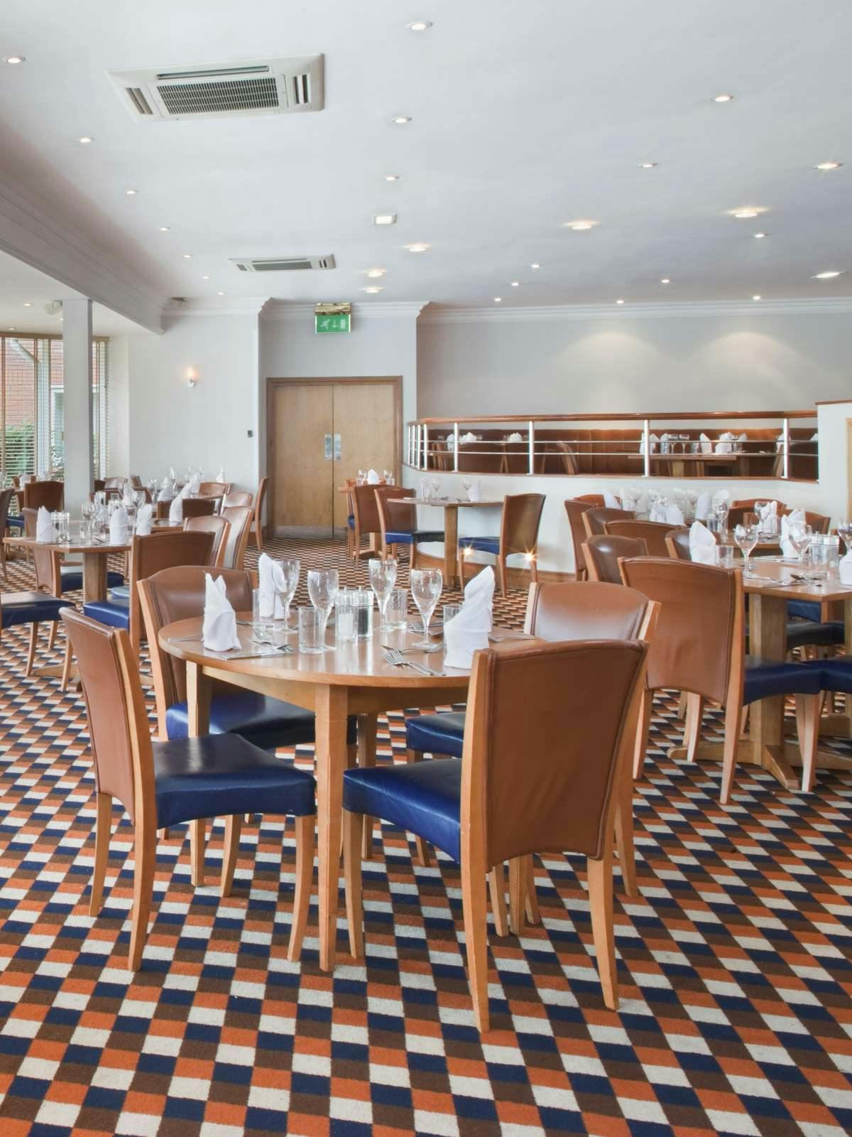 Hotel Holiday Inn Aylesbury photo 4