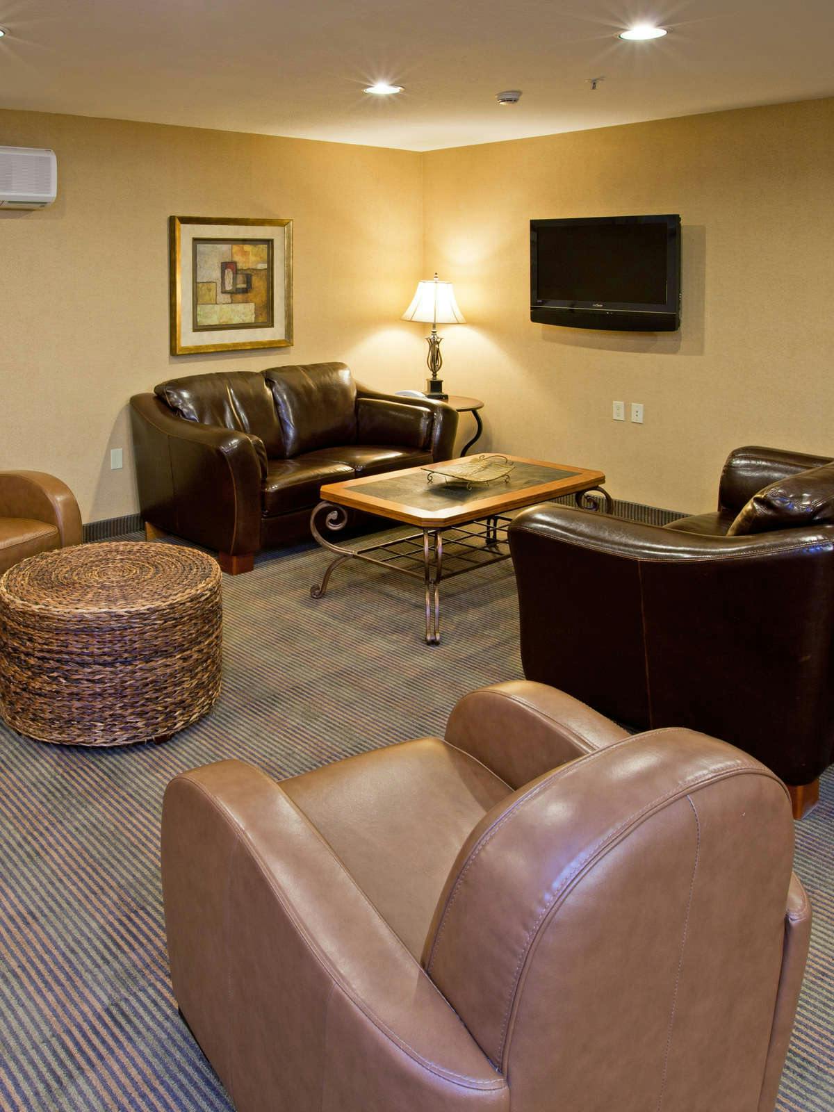 Hotel Candlewood Suites Louisville Airport photo 3
