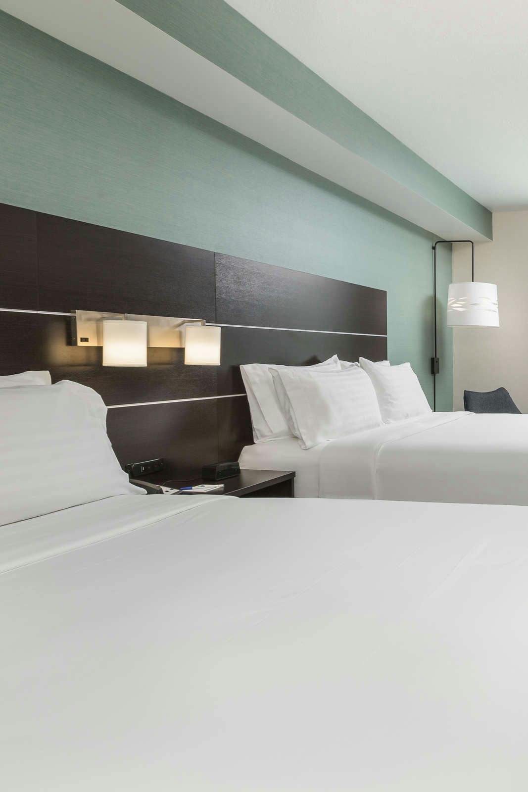 Hotel Holiday Inn Express Hotel & Suites Eugene photo 3