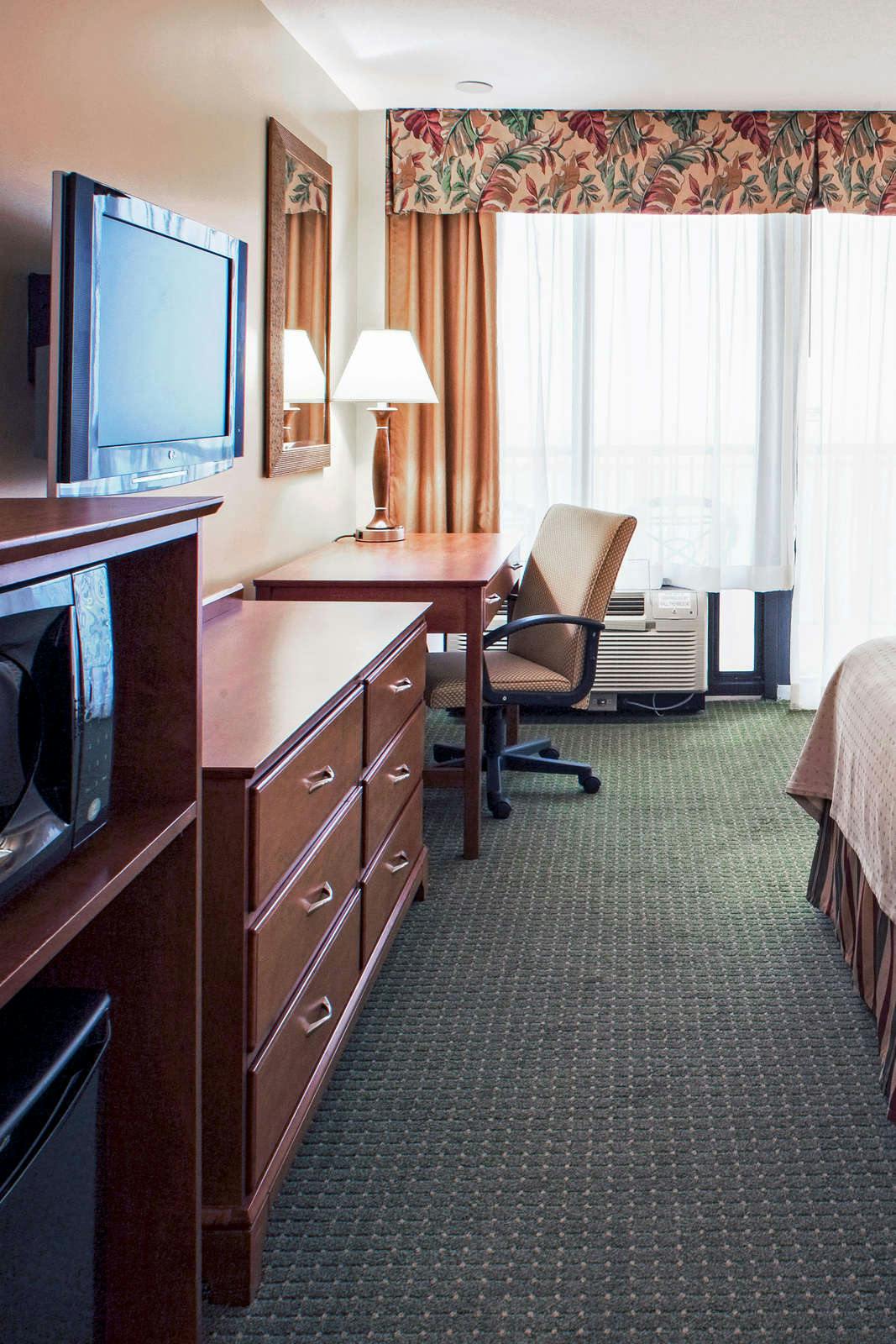 Hotel Holiday Inn Suites Clearwater Beach photo 2