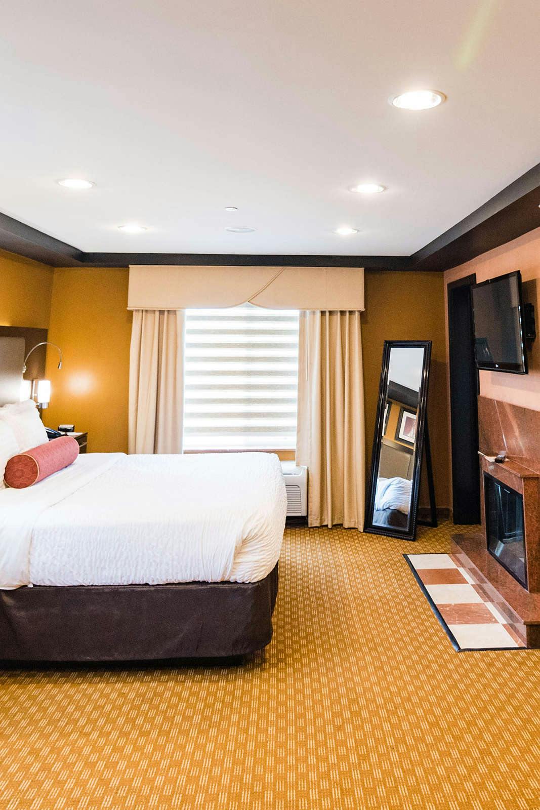 Hotel Clarion Inn Elmhurst - Oakbrook photo 1