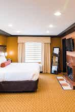 Hotel Clarion Inn Elmhurst - Oakbrook photo 1