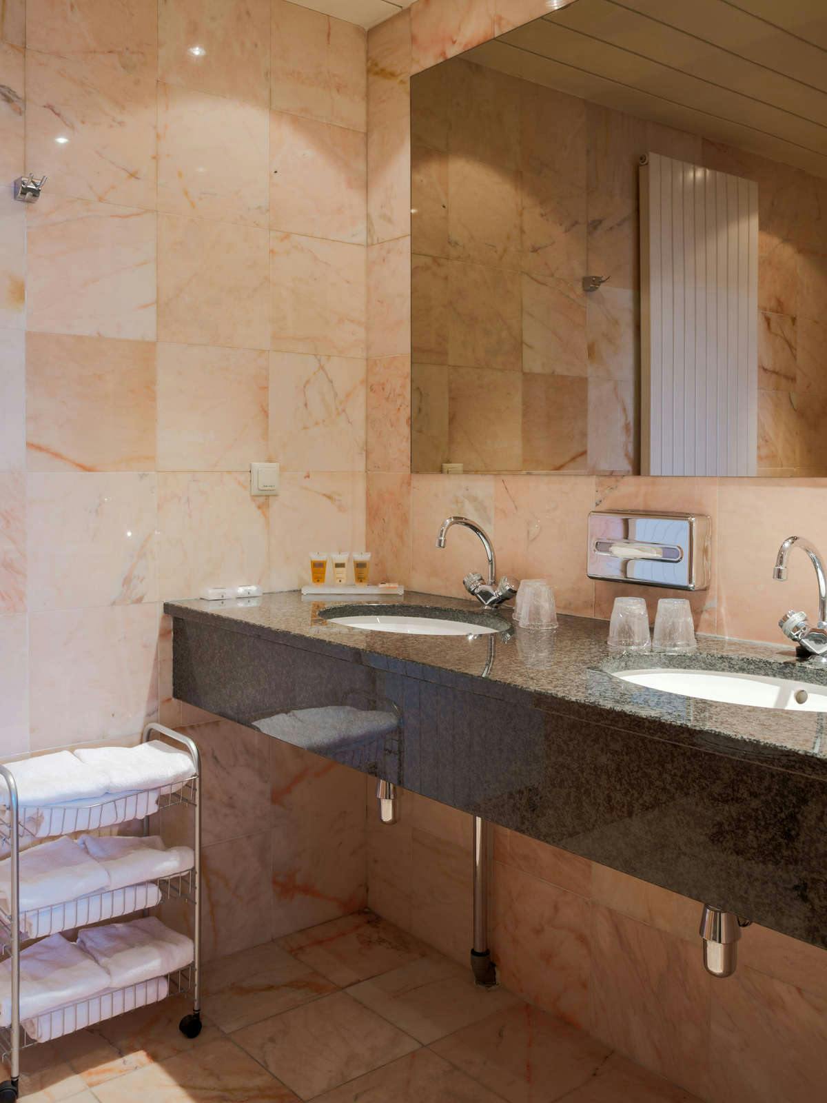 Hotel Fletcher Stadshotel Den Haag photo 3