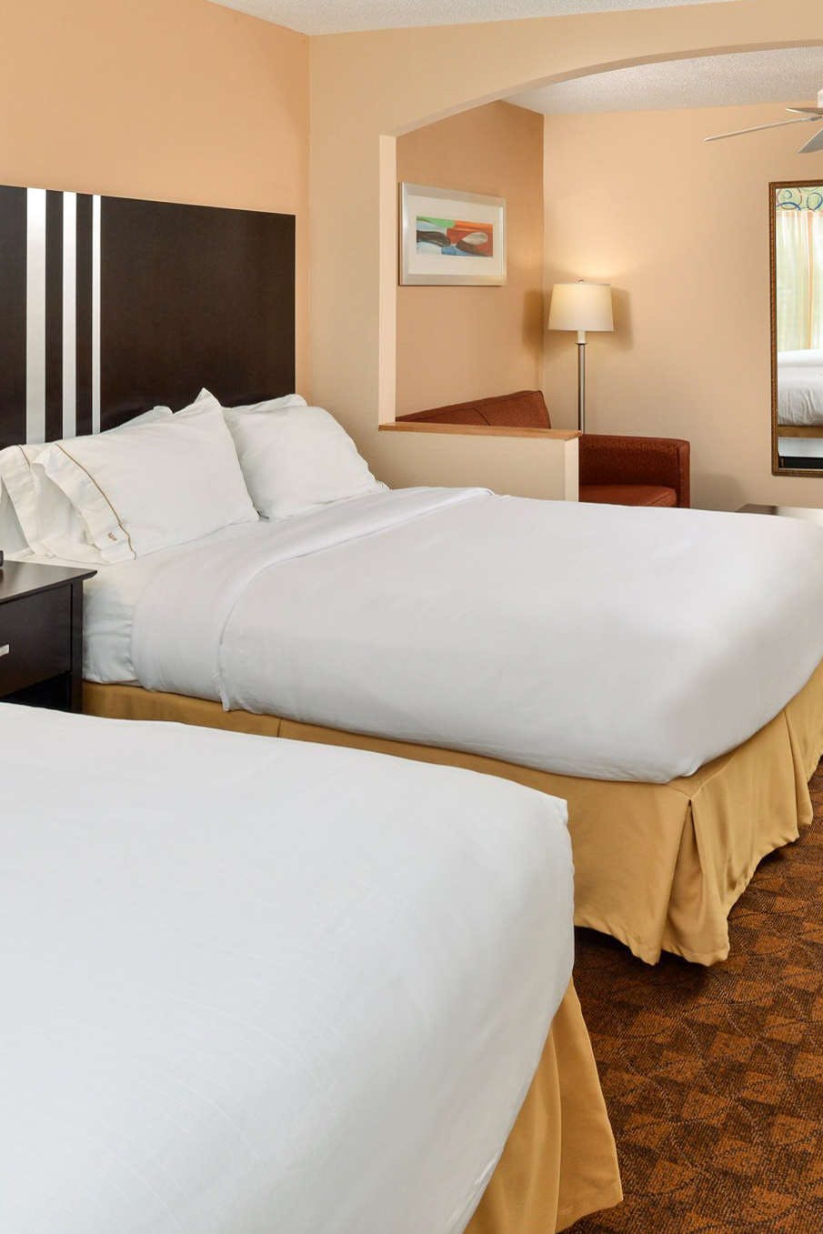 Hotel Holiday Inn Express Hotel & Suites Blue Ash photo 3