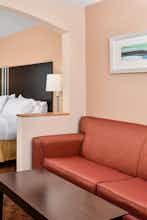 Hotel Holiday Inn Express Hotel & Suites Blue Ash photo 5