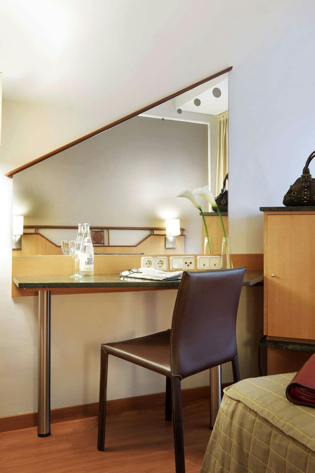 Hotel Eurostars Mediterranea Plaza photo 2