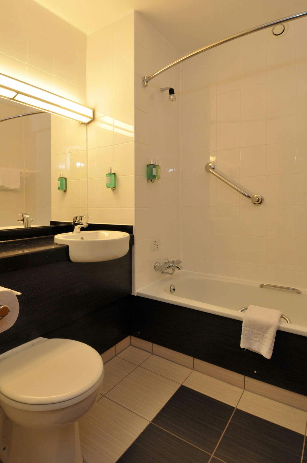 Hotel Leonardo Royal Hotel Birmingham photo 4