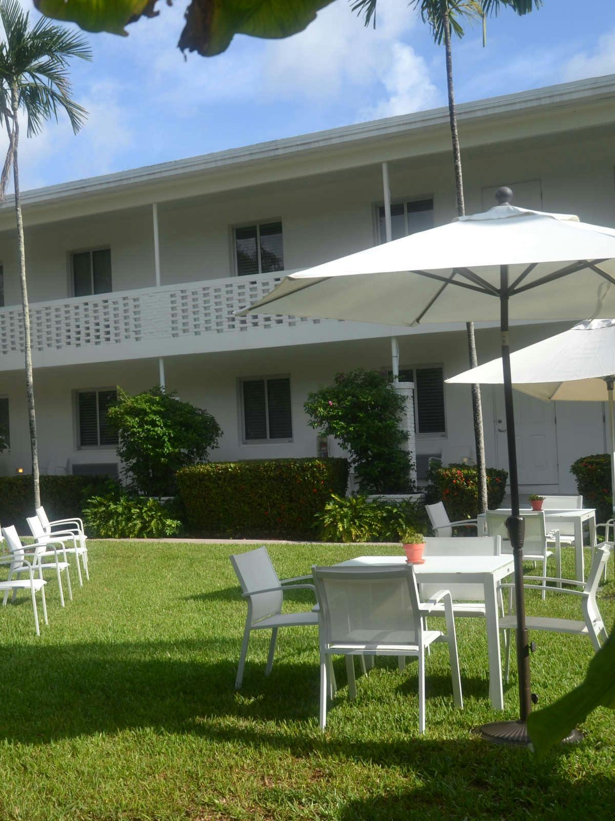 Hotel Beach Gardens photo 2