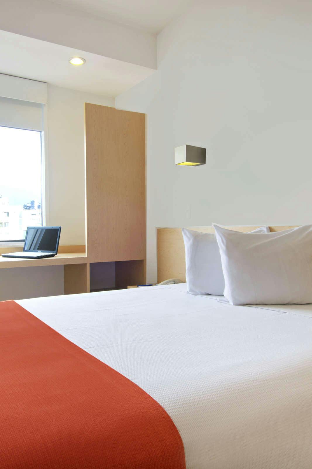 Hotel One Acapulco Costera photo 2