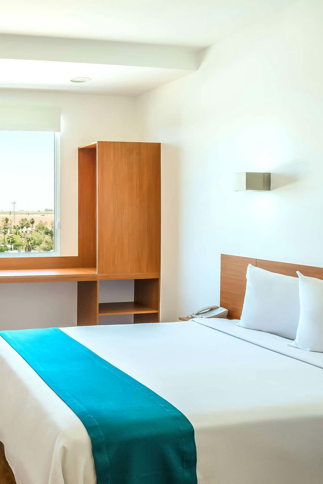 Hotel One Mexicali photo 2