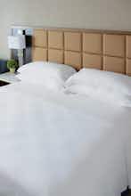 Hotel DoubleTree by Hilton Huntington photo 1