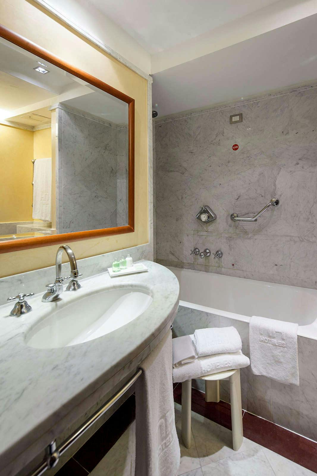 Hotel NH Collection Roma Centro photo 5