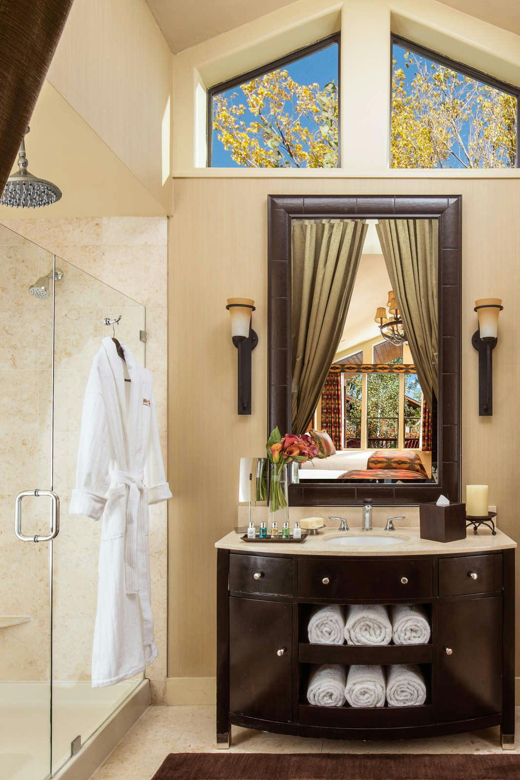 Hotel Rustic Inn Creekside Resort & Spa photo 4