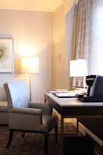 Hotel The Pfister Hotel - Parlor Room w/ Sleeper Sofa photo 4