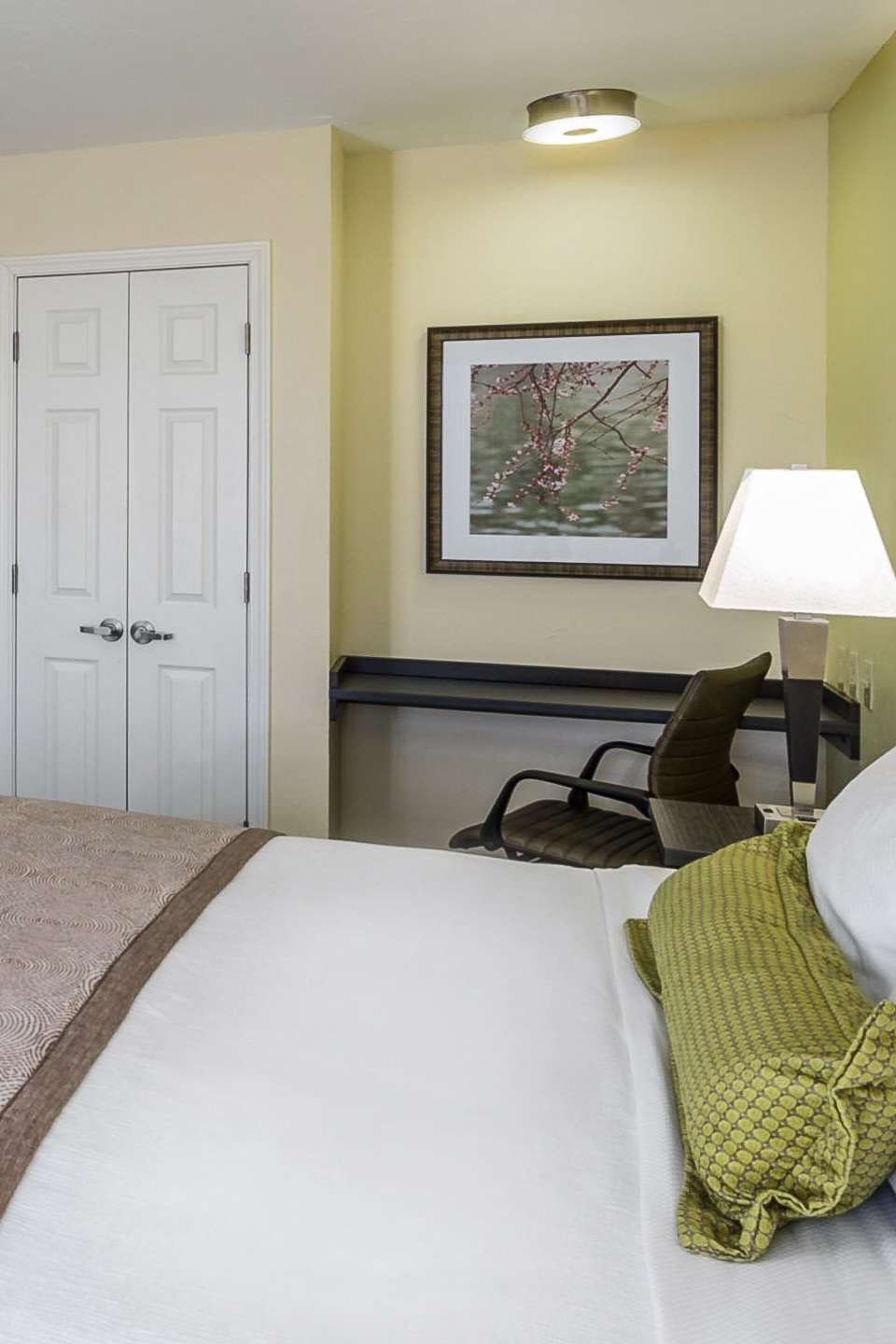 Hotel Candlewood Suites Midwest City photo 2