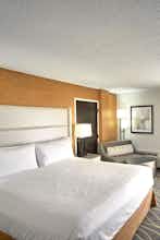 Hotel DoubleTree by Hilton Hotel Portland, ME photo 2