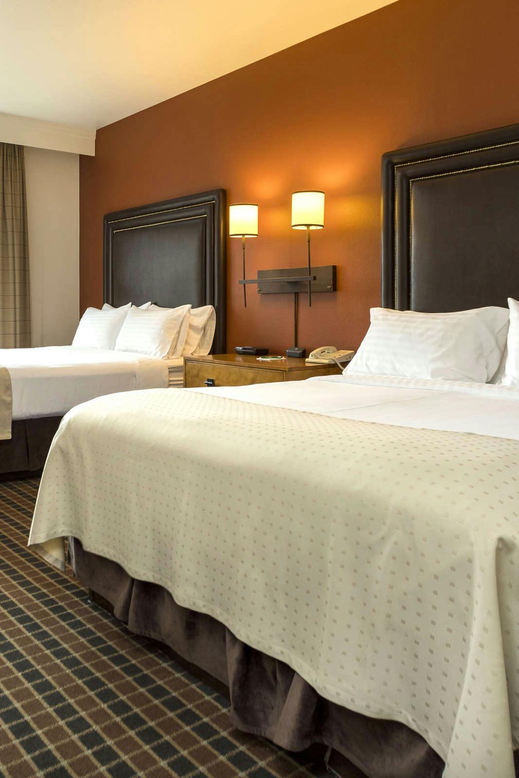 Hotel Running Y Resort photo 2