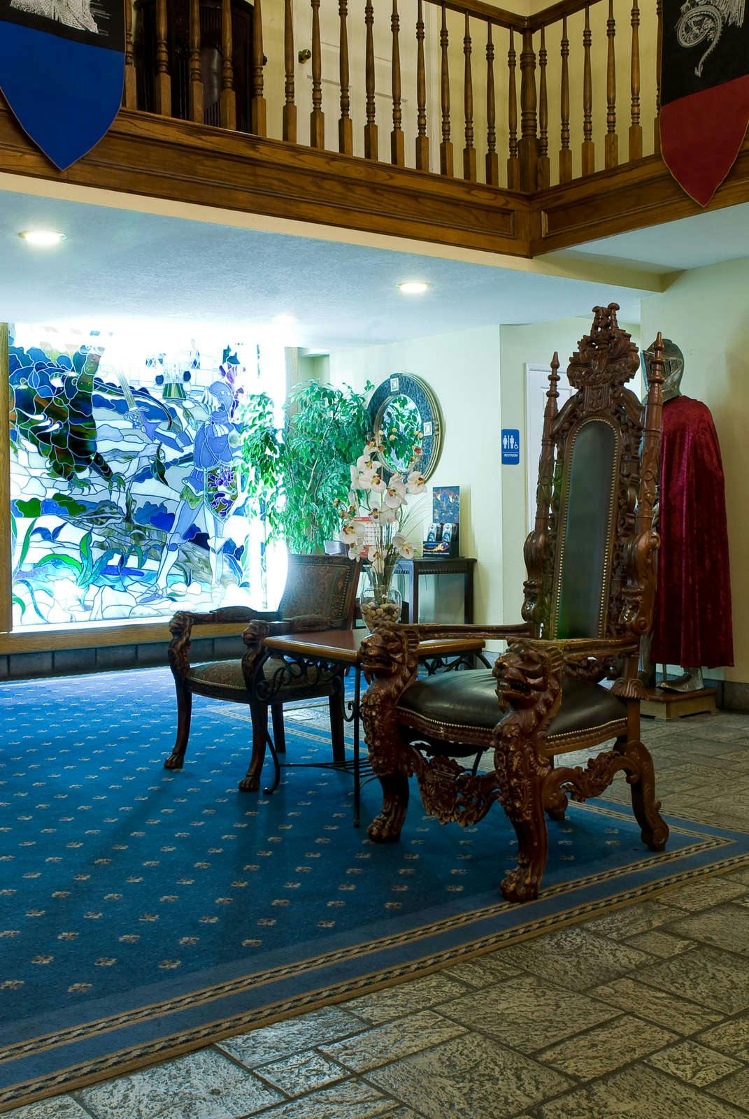 Hotel Castle Inn & Suites photo 2