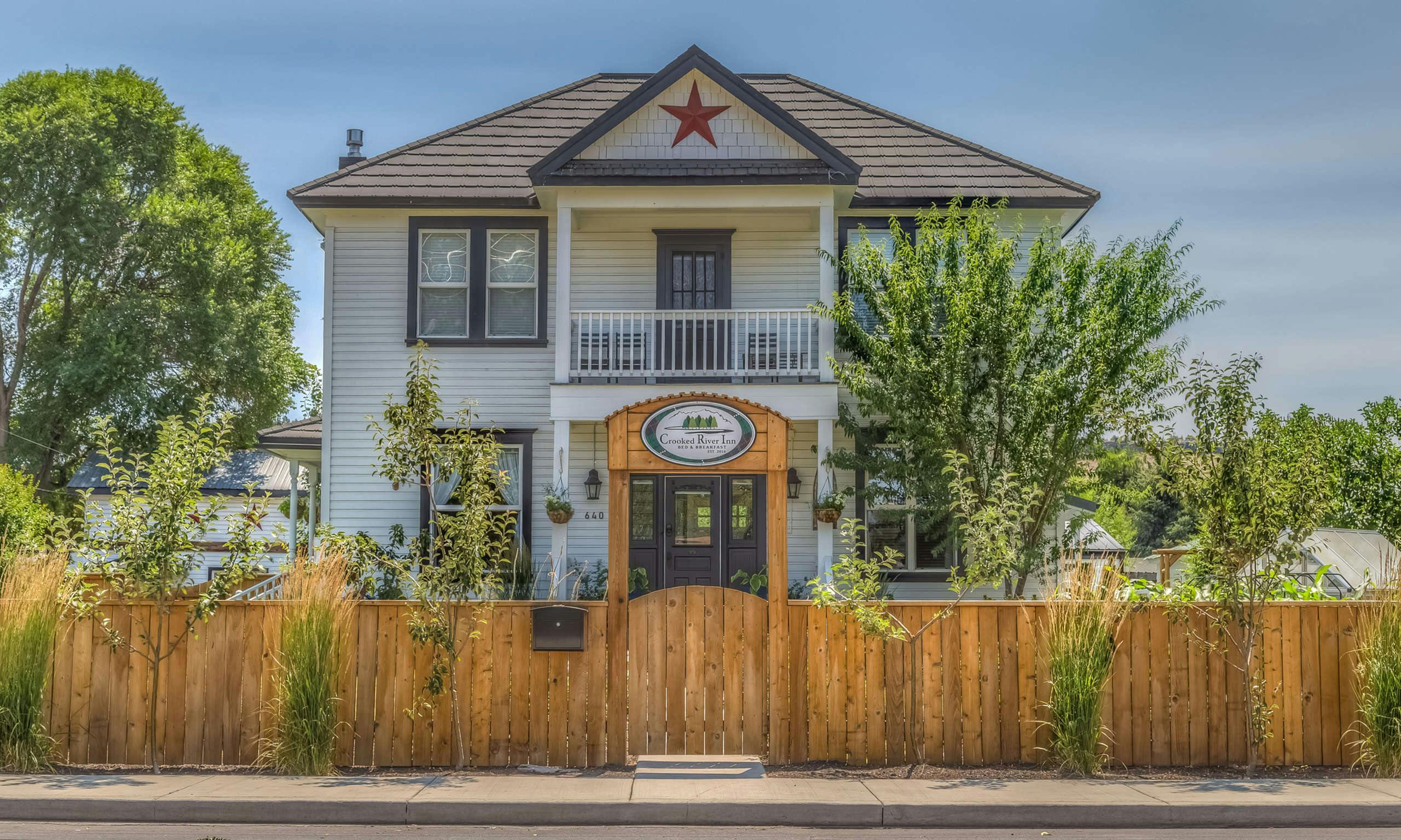Crooked River Inn