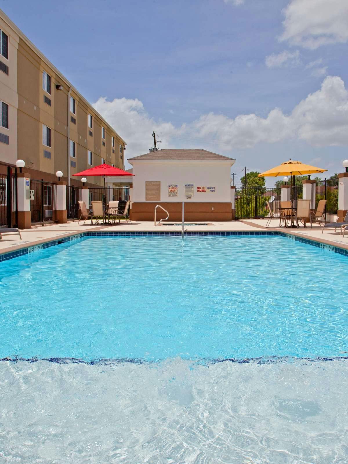 Hotel Candlewood Suites Beltway 8 photo 5