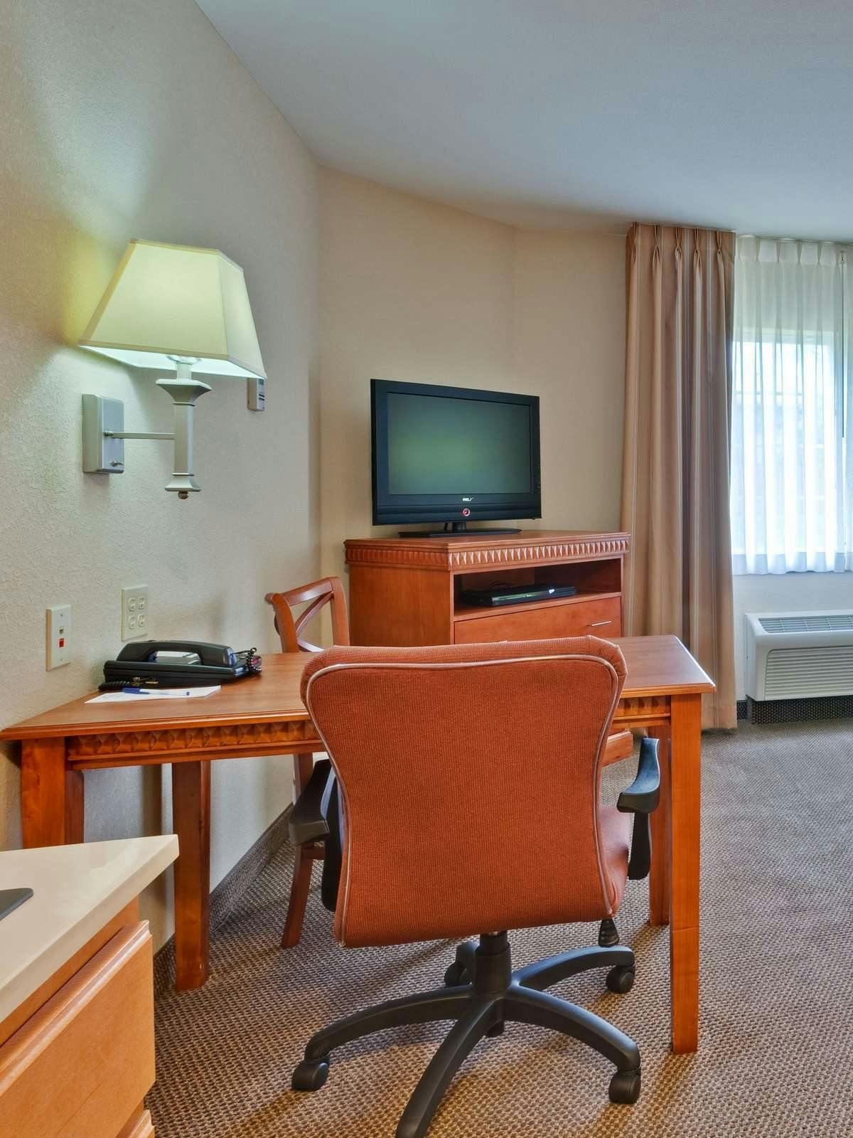 Hotel Candlewood Suites Bowling Green photo 2