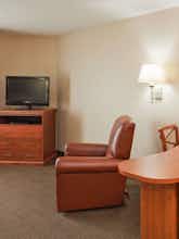 Hotel Candlewood Suites Eastchase Park photo 2
