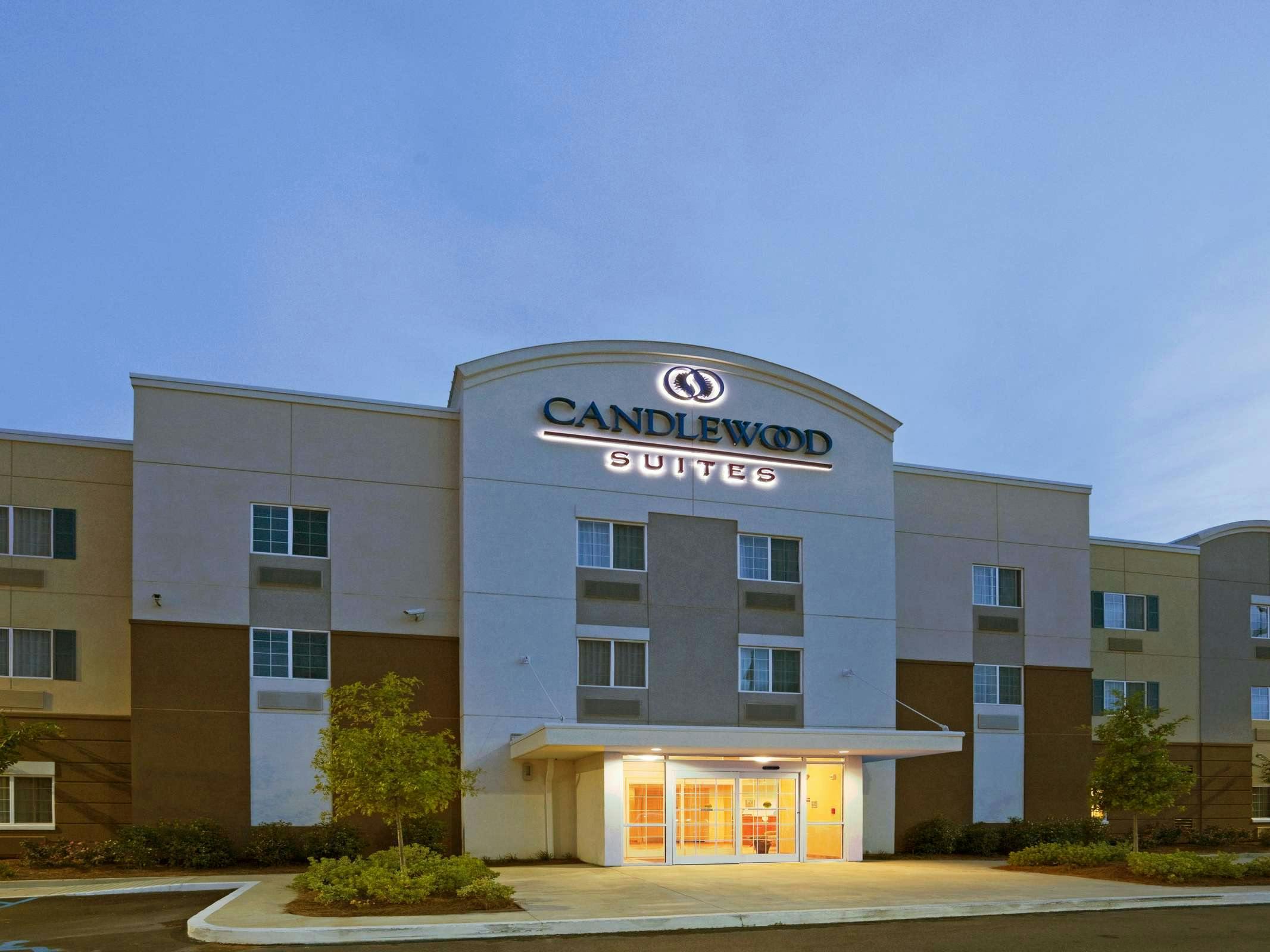 Candlewood Suites Eastchase Park