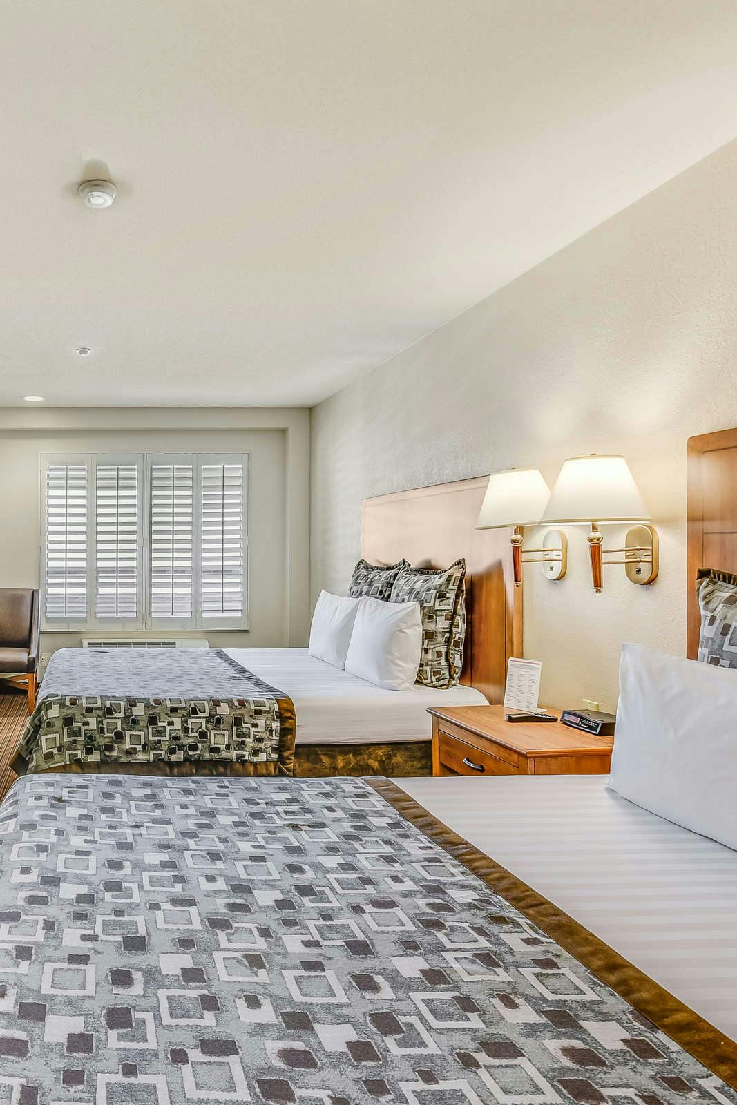 Hotel Anaheim Desert Inn & Suites photo 4